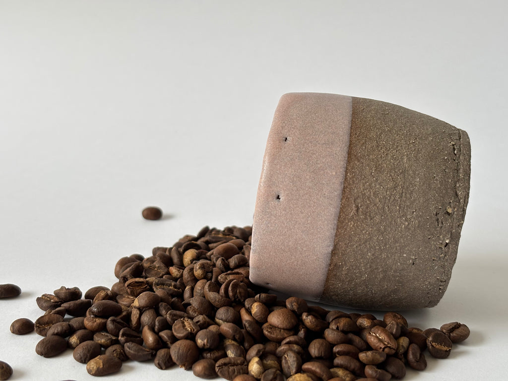 Rinkinys: pilkas espresso puodelis ir Brazil kava
