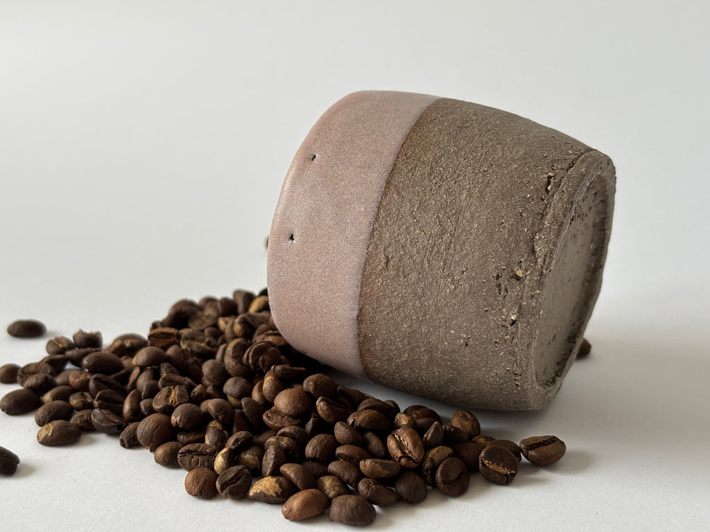 Rinkinys: pilkas espresso puodelis ir Brazil kava