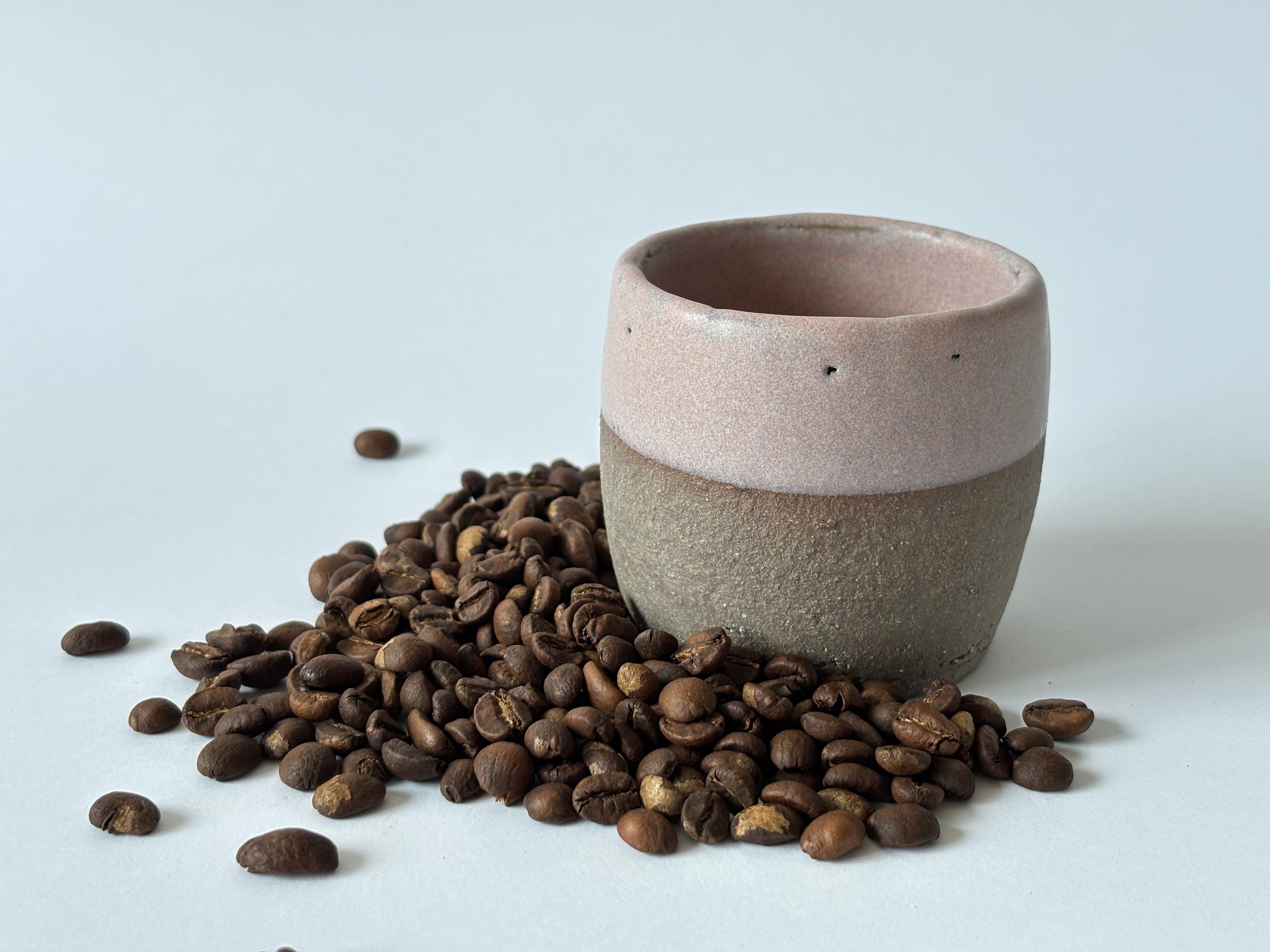 Rinkinys: pilkas espresso puodelis ir Brazil kava
