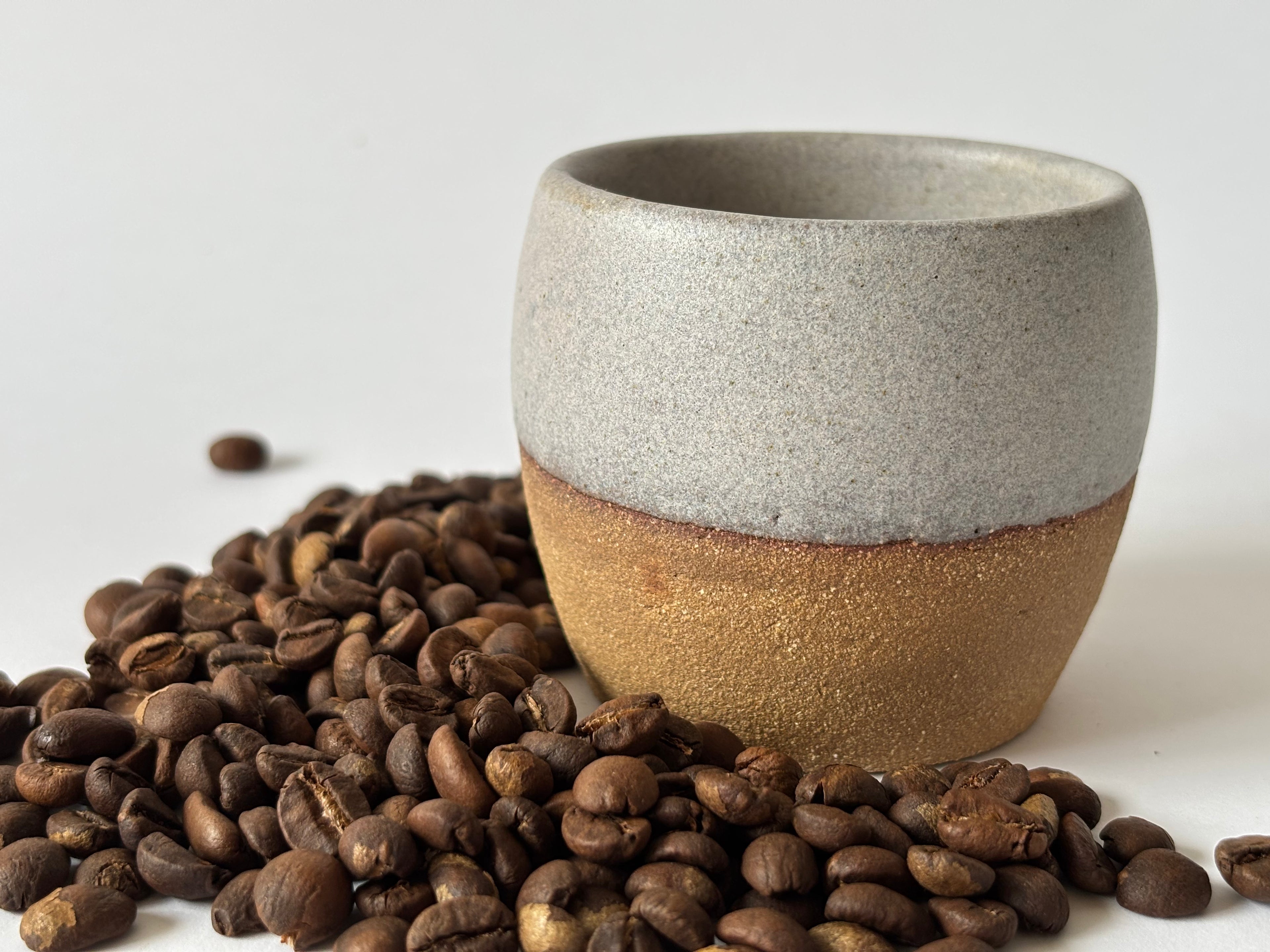 Rinkinys: espresso puodelis ir Brazil kava