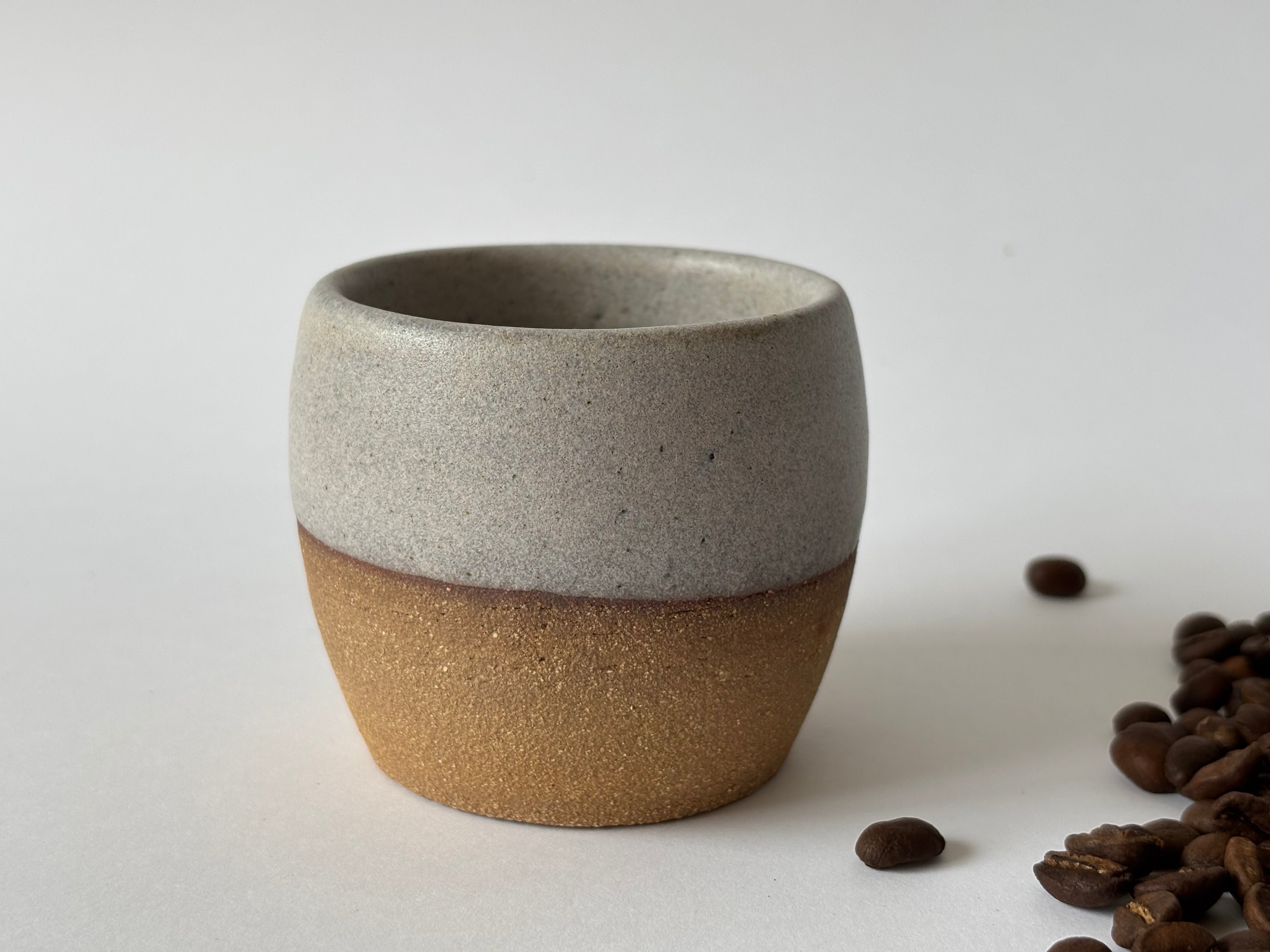Rinkinys: espresso puodelis ir Brazil kava