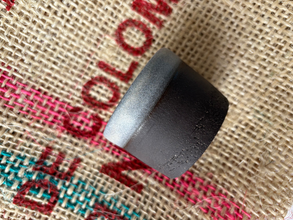 Rinkinys: tamsus espresso puodelis ir Brazil kava